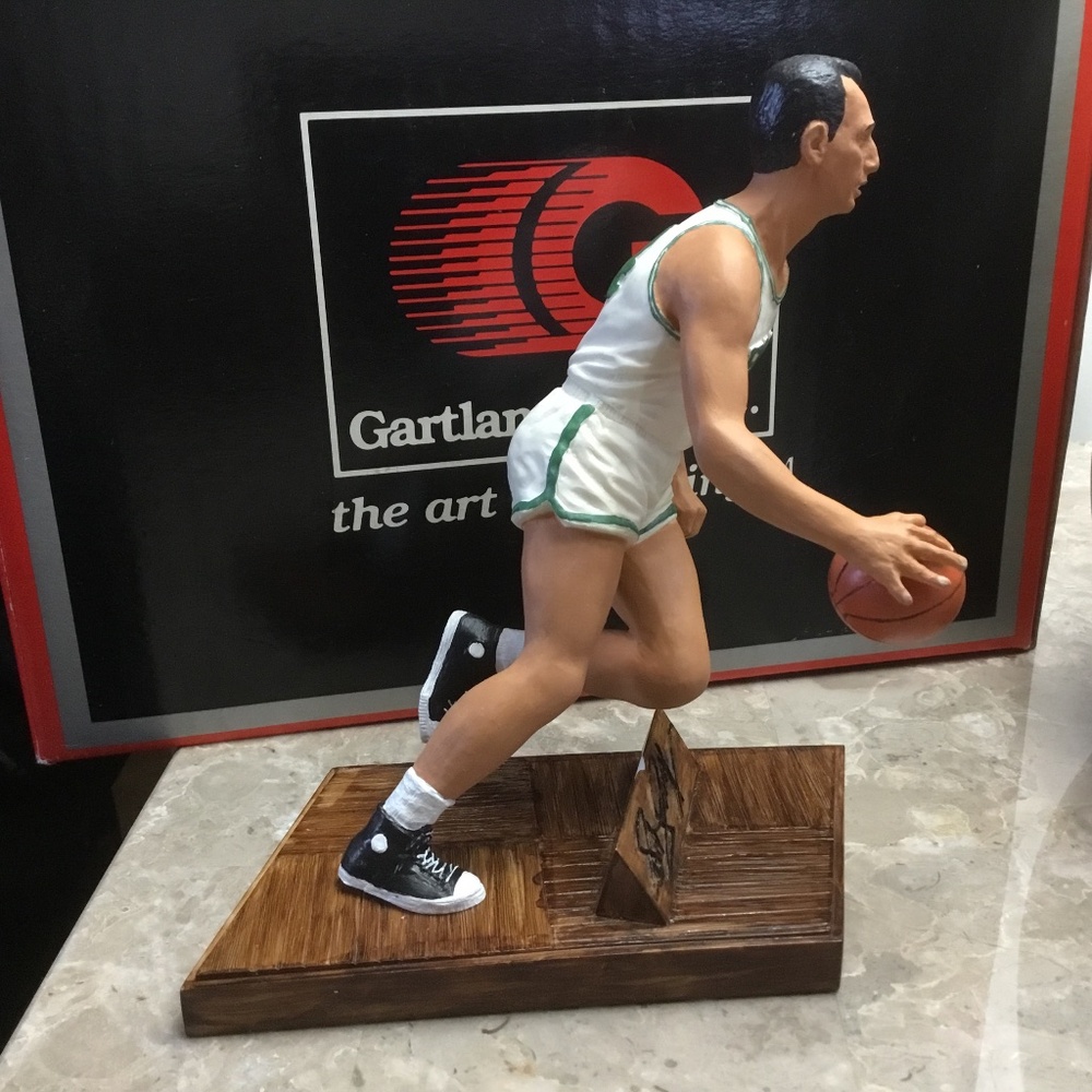 Bob Cousy 14 “Smooth Operator “ #293 of 5,000 made worldwide. BOSTON CELTICS FAN - Picture 14 of 16